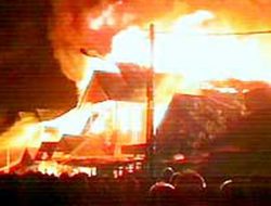 Kebakaran Hebat Blok B Belakang Pasar Limbur Raya Kotabaru Padam Dini Hari, Begini Cerita Pedagang Panik dan Khawatir Penjarahan