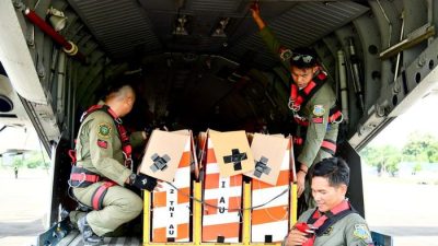 TNI kembali terjunkan bantuan ke desa terisolasi di Tapanuli Utara