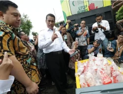 Usai Terima Laporan Kenaikan, Mentan Amran Sidak Pasar, Harga Langsung Turun 15 Ribu